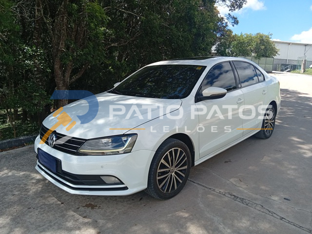 VOLKSWAGEN - JETTA CL AF 2016/2017; BRANCA; GASOLINA