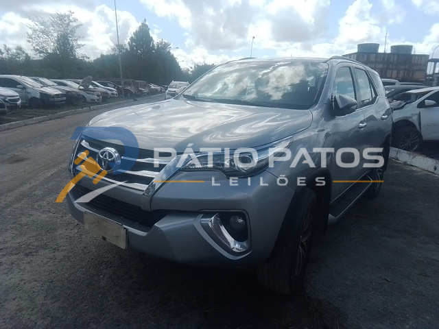 TOYOTA - HILUX SWSRXA4FD 2016/2016; PRATA; DIESEL